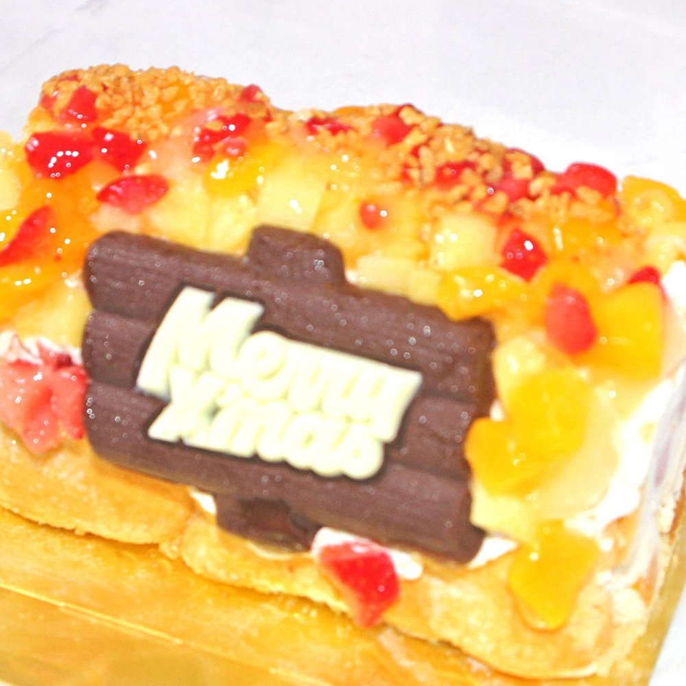 クリスマス生乳アイスクリームロールフルーツアイスケーキ　[クリスマスケーキ クリスマスアイスケーキ クリスマスプレゼント コンパクトサイズ]