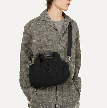 【無料ラッピング】 ヴィヴィアン ウエストウッド Vivienne Westwood クロスボディバッグ Paul Cylinder ブラック ブランド 正規品 新品 ギフト プレゼント 人気 おすすめ 誕生日 記念日 クリスマス 送料無料 vwt522409