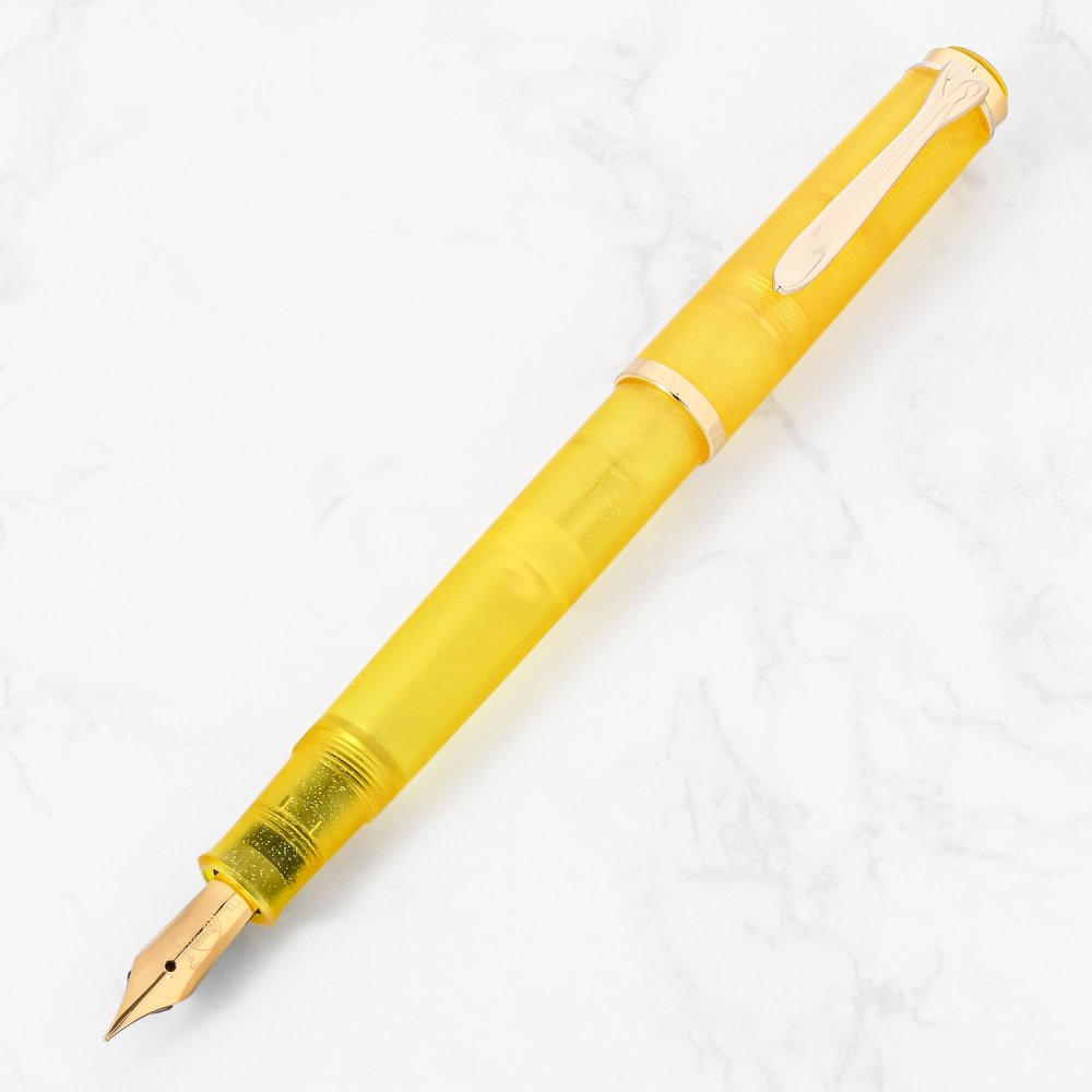 ペリカン Pelikan 万年筆 2026限定色 Classic クラシック パイライト M200 ペン先EF(極細字) 特別生産品 高級筆記具 インク特典有 万年筆 文房具 送別会 誕生日 お中元 還暦祝い 結婚祝い 結婚式 高級 父の日 母の日 即日発送 クリスマスプレゼント 文房具 成人祝い ビジネス小物 ホワイトデー