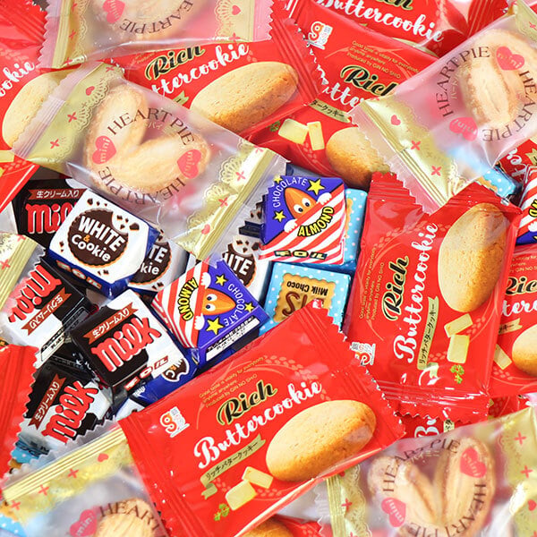 (全国送料無料)お菓子 詰め合わせ チロルチョコも入った一口お菓子の詰め合わせセット（計66コ） メール便 (omtmb9743z)【送料無料 詰め合わせ おやつ 小袋 個包装 お試し】