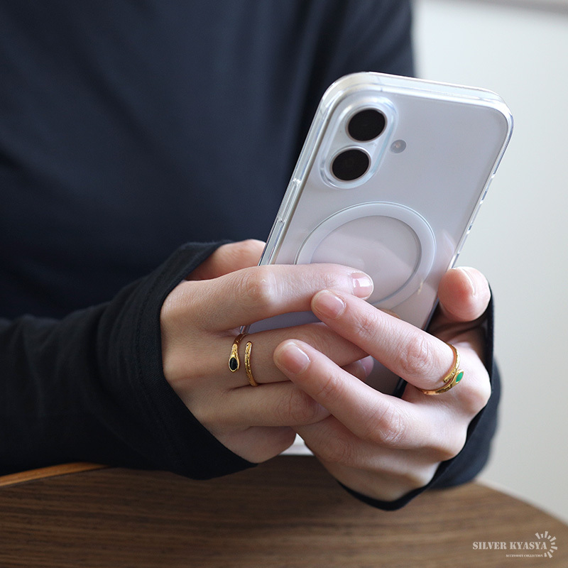 ステンレス スネークリング 2カラー ワンポイント 緑 黒 18KGP ゴールド gold 槌目 オープンリング フリーサイズ レディース 女性 指輪 金属アレルギー対応