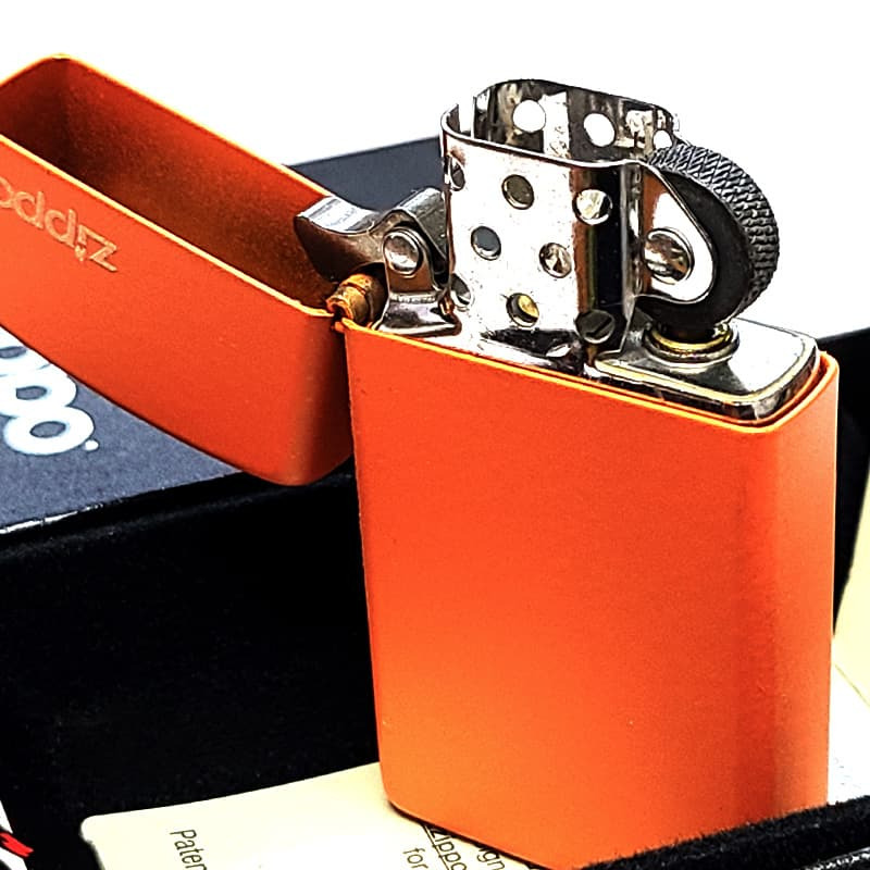 ZIPPO ライター スリム型 ジッポーロゴ マットオレンジ おしゃれ 艶消し 可愛い ギフト シンプル メンズ レディース プレゼント
