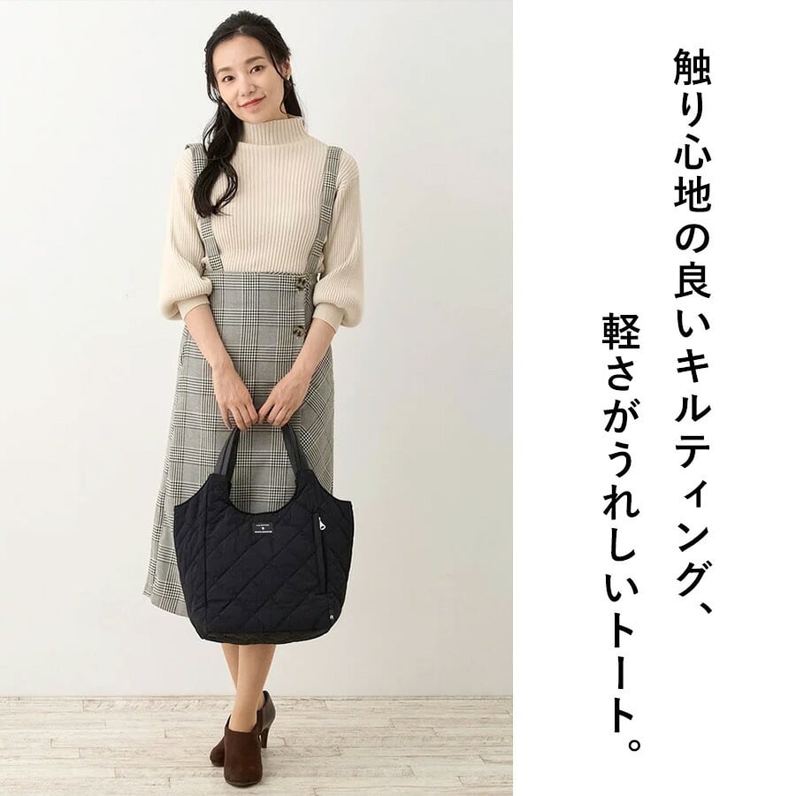 【ROOTOTE】 1331 LT.ラウンド.パルーティ.Quilt-C トートバッグ 小さめ 通勤 仕事 軽量 手持ち 仕切り付き 撥水 レディース おしゃれ プレゼント ブラック