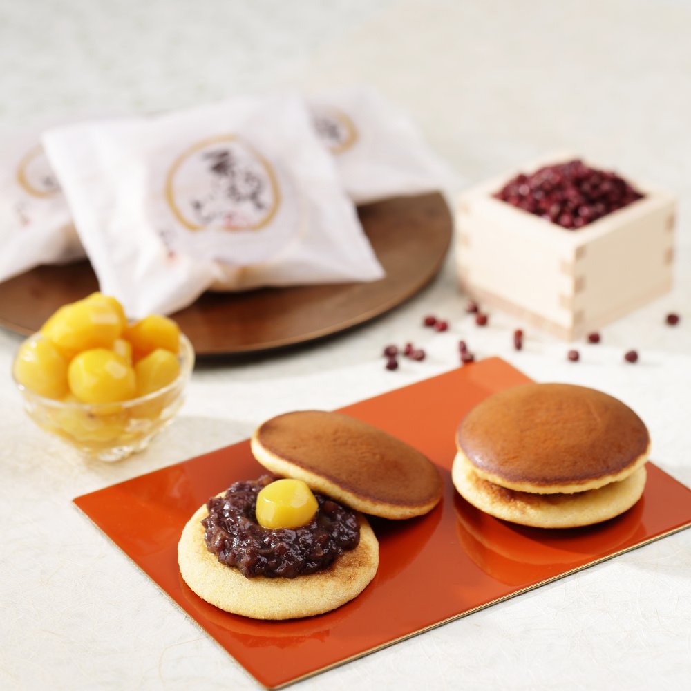 【送料無料】栗どら焼き 18個 ハロウィン 秋ギフト 秋の味覚 【お祝い・贈り物に！】 ギフト お供え プチギフト 内祝い 小分け お礼 誕生日 職場復帰 お土産 結婚内祝い 個包装 香典 挨拶 見舞い 法要 お祝い 丹波篠山 諏訪園 お菓子 スイーツ くり 和菓子 どらやき