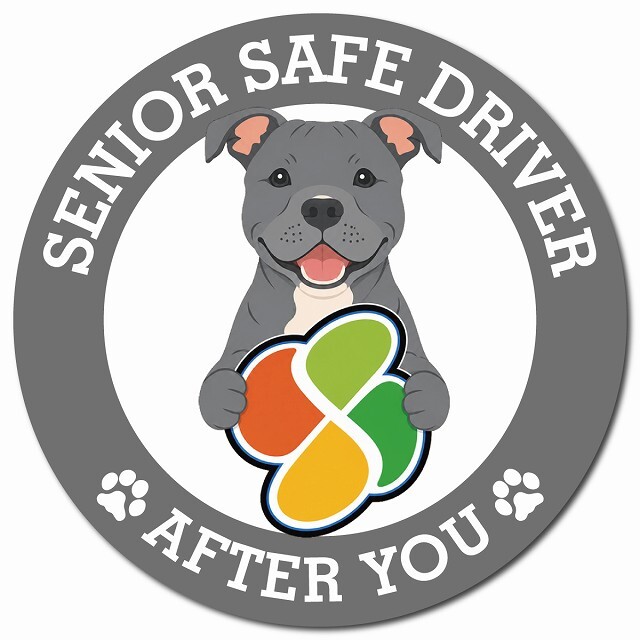カーサイン 高齢者マーク SENIOR SAFE DRIVER スタッフォードシャーブルテリア マグネット 強力 直径13cm 肉球 日本製 車 ステッカー
