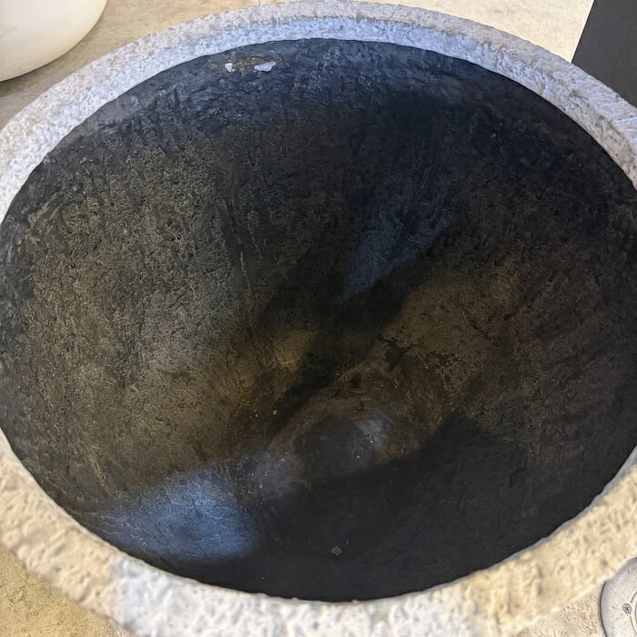 鉢カバー おしゃれ 大型 20号 16号 14号 11号 XL L M S サイズ 植木鉢 KONTON コントン オイスター ラウンド 丸型 ファイバーストーン 軽量 室内 屋内 高級 北欧 モダン ナチュラル 観葉植物用 サボテン 多肉植物 特大 玄関 プランター 底穴なし ホワイト