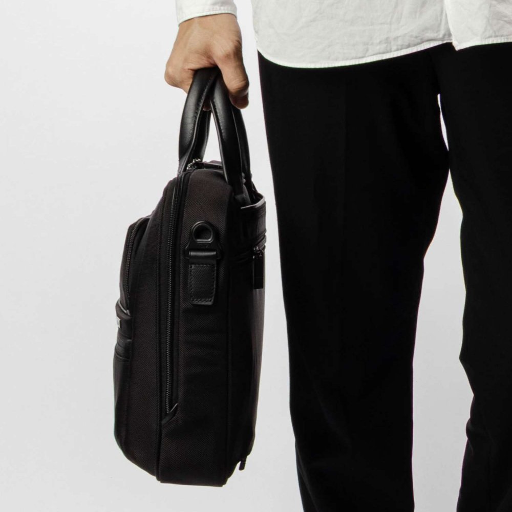 トゥミ TUMI ALPHA アルファ MEDIUM 15 BRIEFCASE ミディアム 15インチ ブリーフケース 02203728D4 158969 ビジネスバッグ ショルダーバッグ メンズ バッグ
