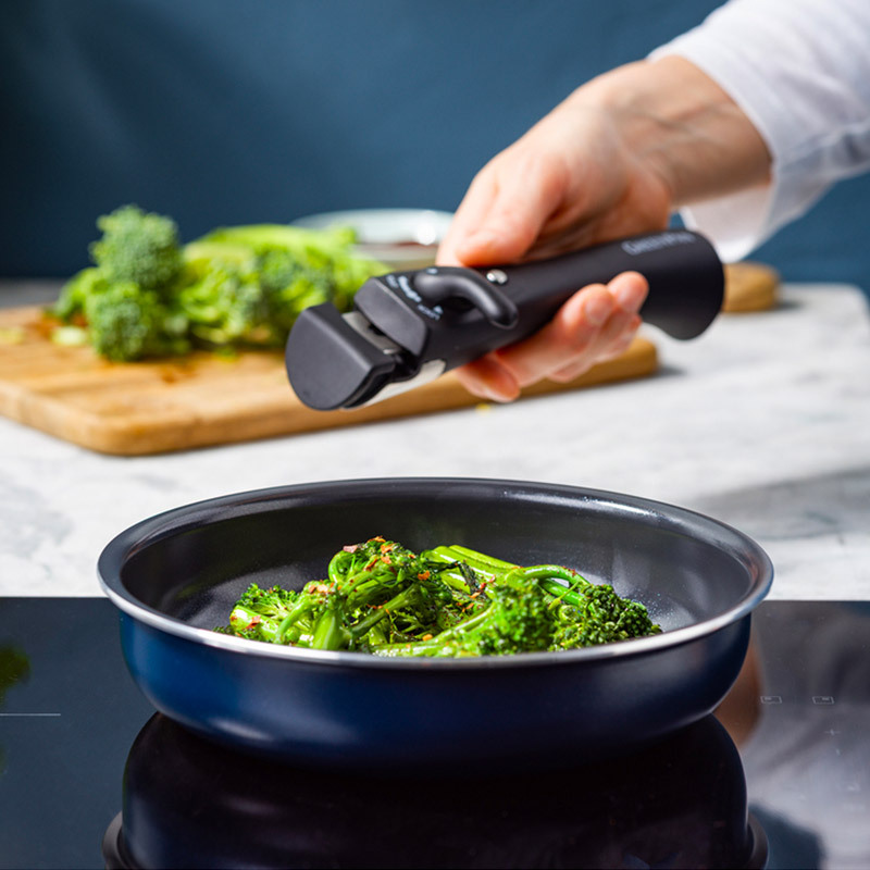 GreenPan グリーンパン クリックシェフ フライパン26cm mnr-0756 IH・ガス対応オーブンOK/食洗機対応/おしゃれ ブルー ホワイト/安心 安全/セラミックコーティング/焦げ付きにくい/着脱式ハンドル/取っ手が取れる 収納/キッチンツール 人気/