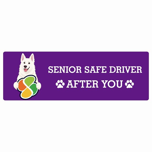 カーサイン 高齢者マーク SENIOR SAFE DRIVER ホワイトスイスシェパード ステッカー シール 長方形 20x6.7cm 肉球 日本製 車