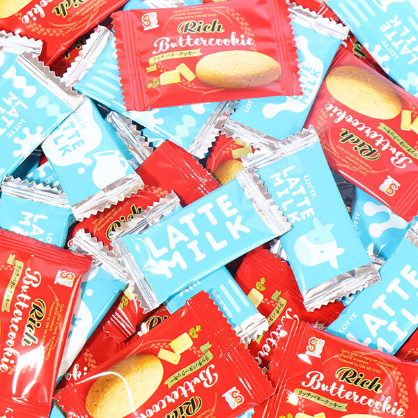 (全国送料無料)お菓子 詰め合わせ 【増量中！】ロッテ 濃厚ミルクチョコレートLATTE MILKとリッチバタークッキー 詰め合わせ 50コセット メール便 (omtmb9686z)【送料無料 詰め合わせ おやつ 小袋 個包装 お試し】