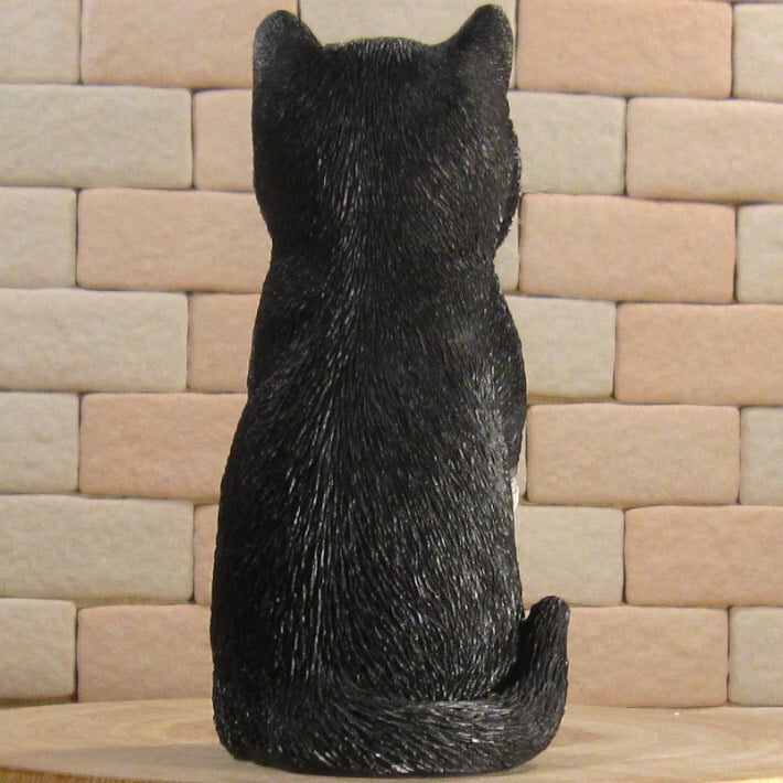 猫　置物 リアル　シンお願いキャット　４　ハチワレ　ネコ　動物オブジェ　ガーデン　オーナメント　店舗　カウンター　装飾　オブジェ　インテリア　玄関先　庭　ねこ好きさん人気ギフト　動物人気ギフト　クリスマスプレゼント　お誕生日祝い　母の日人気　父の日人気　敬老の日人気