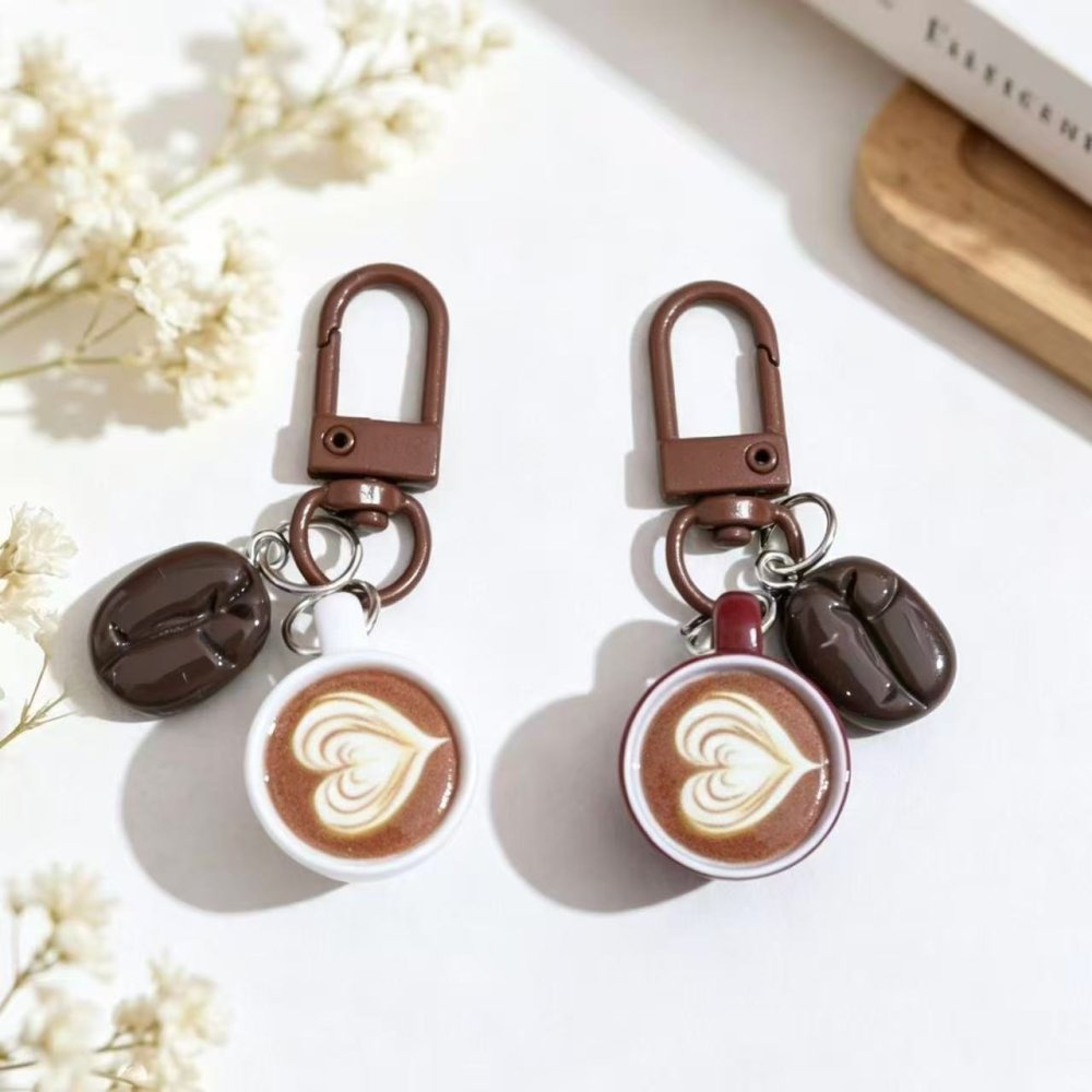 コーヒー キーホルダー 2点セット ミニチュア コーヒーカップ コーヒー豆 バッグチャーム カラビナ キーリング カフェ ラテアート おしゃれ かわいい バッグ 飾り プレゼント