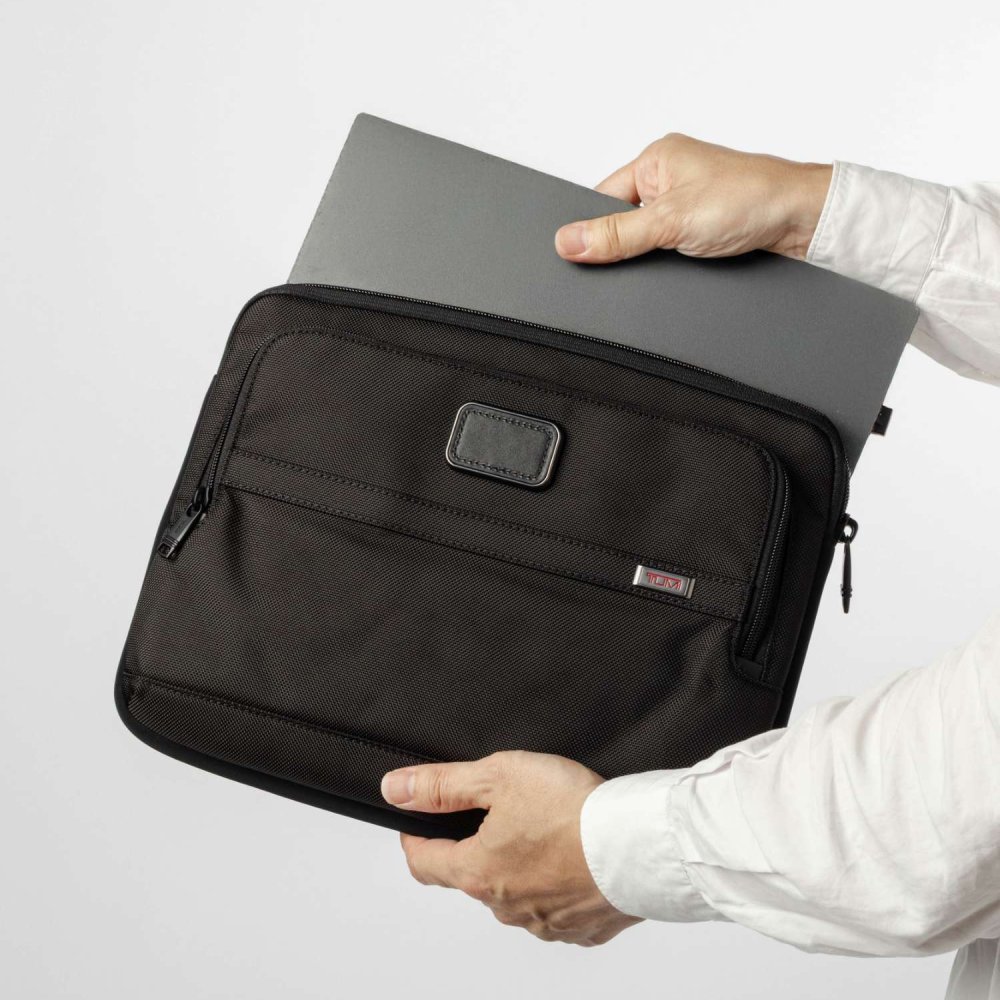 トゥミ TUMI ALPHA アルファ MEDIUM LAPTOP COVER ミディアム ラップトップ カバー 02603164D3 117251 PCケース ノートパソコン パソコン ケース メンズ バッグ