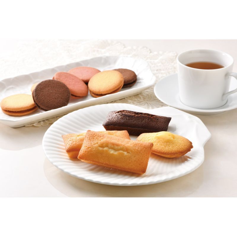 お歳暮・冬ギフト 神戸北野ホテル 焼菓子アソートギフト (KYA-12) ※送料無料(北海道・沖縄・離島への配送不可)