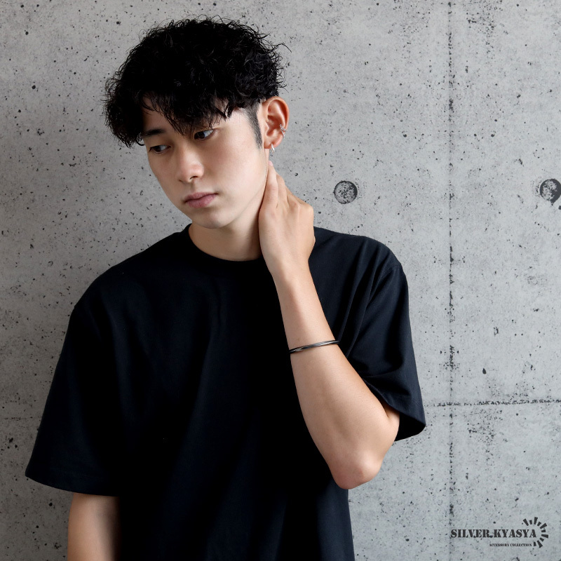 ステンレス ツイスト バングル 4カラー ブレスレット レディース メンズ ねじり シンプル 細身 立体感 ゴールド シルバー アンティークシルバー ブラック ローズゴールド カジュアル きれいめ モード 金属アレルギー対応