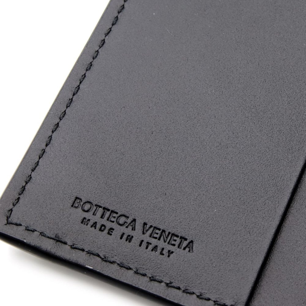 ボッテガヴェネタ 二つ折り財布 メンズ イントレチャート BOTTEGA VENETA 財布 ブラック 黒 小銭入れなし 札入れ カード入れ6枚 本革 レザー カーフスキン コンパクト ウォレット 222338 V47W1 1000