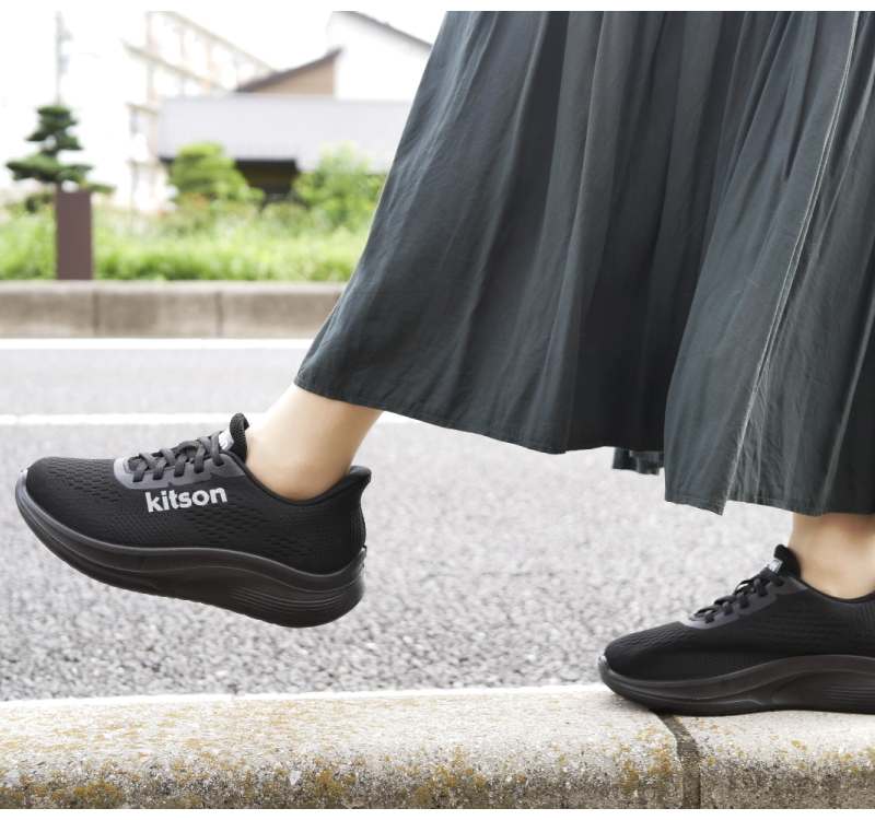 kitson スニーカー レディース 厚底 歩きやすい ゴムシューレース 履きやすい 軽量 フライニット フラット 通勤 スポーツ ウォッシャブル 誕生日 結婚記念日 母 妻 祖母 娘 父 夫 祖父 息子 友達 親戚 兄弟 父の日 母の日 クリスマス ホワイトデー 卒業 入学 バレンタインデー ラッピング ギフト