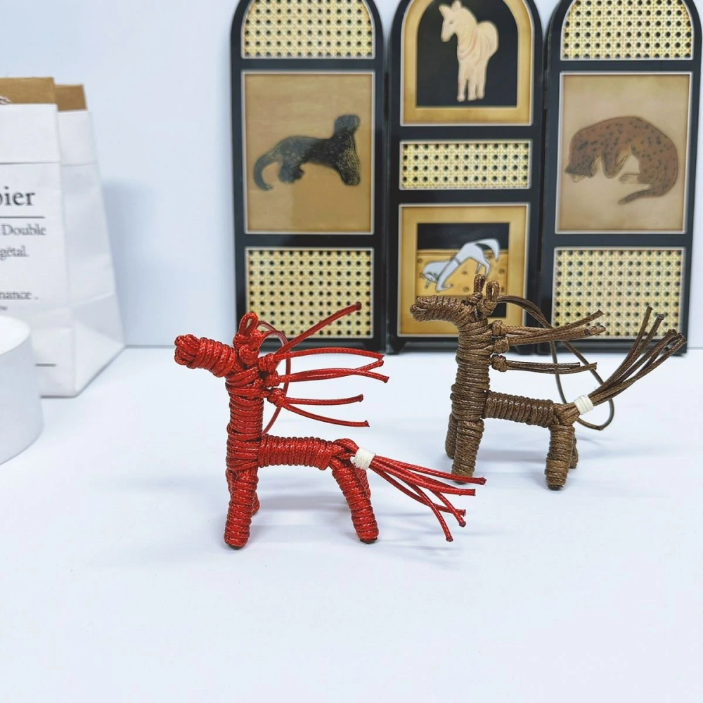 馬 オーナメント バッグチャーム ホース キーホルダー 馬モチーフ 編み込み ハンドメイド風 バッグアクセサリー ナチュラル かわいい おしゃれ インテリア 雑貨 ギフト プレゼント