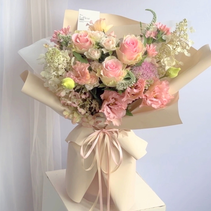LaFleurおまかせブーケ/ピンク 【 生花商品 】 フラワーギフト  生花 生花ブーケ 誕生日 記念日 開店祝い 送別 歓送迎 卒業 入学