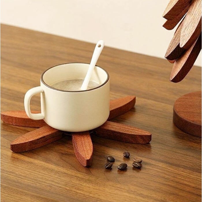 鍋敷き おしゃれ 通販 ナチュラル雑貨 キッチン用品 テーブル飾り ウッドオブジェ ポットスタンド ケトルスタンド 耐熱コースター 天然木プレート 新築祝いギフト 結婚祝いギフト 誕生日プレゼント 専用ギフト箱 卓上ミニツリー ジャパンディ クリスマスツリー