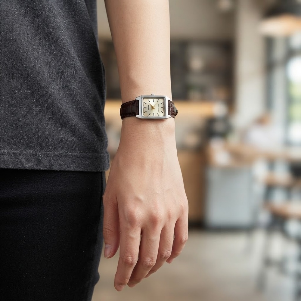 カシオ CASIO 腕時計 レディース 収納ケース付き チープカシオ チプカシ スクエア 革ベルト ブラウン ゴールド シンプル 日常使い プレゼント ギフト 時計 女性用 彼女 母 妻 誕生日 就職祝い 入学祝い 日本未発売 海外モデル ランキング お祝い 成人 卒業 入学