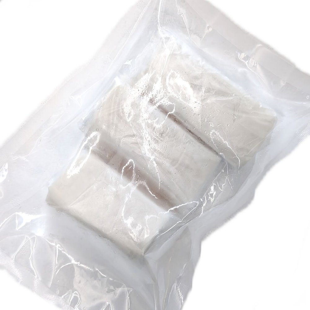 肉厚 赤いか むき身 400g 不漁のため希少！ タルイカ ソデイカ 冷凍　大型の赤イカを捌きました　送料無料　※北海道、東北、沖縄は送料別途加算  お歳暮 内祝い 誕生日 お中元 誕生日 お祝い 結婚祝い 還暦祝い プレゼント ギフト 内祝い 誕生日