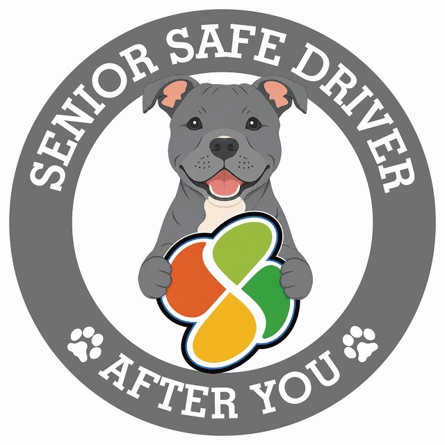 カーサイン 高齢者マーク SENIOR SAFE DRIVER スタッフォードシャーブルテリア ステッカー シール 直径13cm 肉球 日本製 車