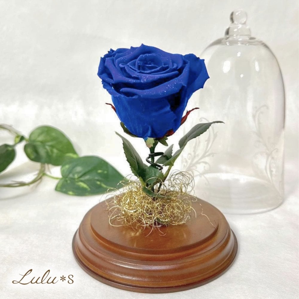 【天然ダイヤモンドの輝き】プリザーブドフラワー バラ 薔薇 ガラスドーム 2色 赤 青 ダイヤモンドローズ 花 ギフト プロポーズ 結婚式 記念日 誕生日 プレゼント 女性 妻 彼女 美女と野獣 サムシングブルー アモローサ 還暦祝い 退職祝い お祝い インテリア オブジェ Lulu＊s ルルズ
