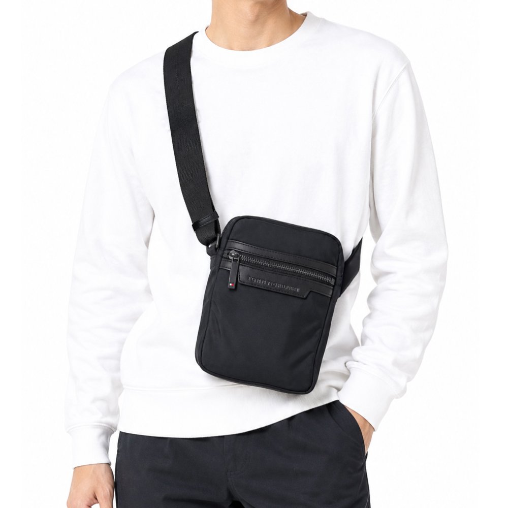 高品質ヨーロッパ輸入モデル トミーヒルフィガー TOMMY HILFIGER ショルダーバッグ NYLON MINI REPORTER メンズ ブラック AM0AM14688 BDS BLACK 送別会 誕生日 結婚祝い 結婚式 彼氏 息子 夫 男性 名刺入れ 高級 父の日 母の日 即日発送