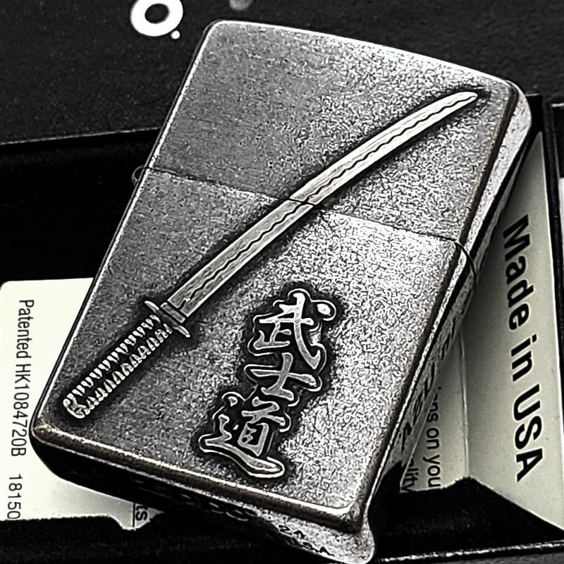 ZIPPO 武士道 刀 ジッポ ライター 和柄 クロームバレル かっこいい メタルエンブレム 日本 アンティーク シルバー 渋い おしゃれ 銀 メンズ プレゼント ギフト