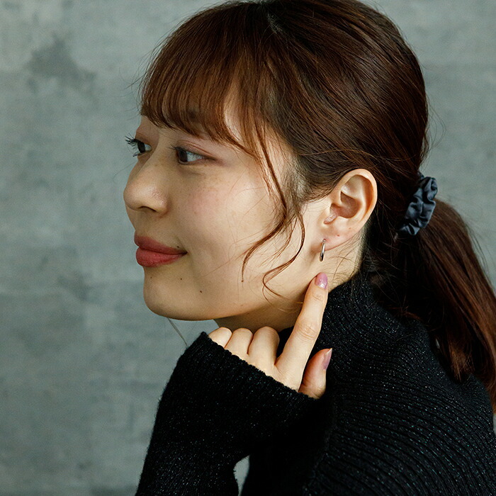 【ジュエリーの町 山梨甲府製】プラチナ フープピアス 細い 小さい PT900 幅2mm×直径15mm アレルギー対応  日本製 品質保証書 おすすめ 片耳 1個 かわいい