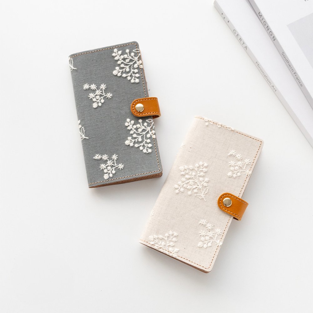 全機種対応 スマホケース 手帳型【 アンティーク かすみ草 】 ゴールドパーツ スマホショルダー