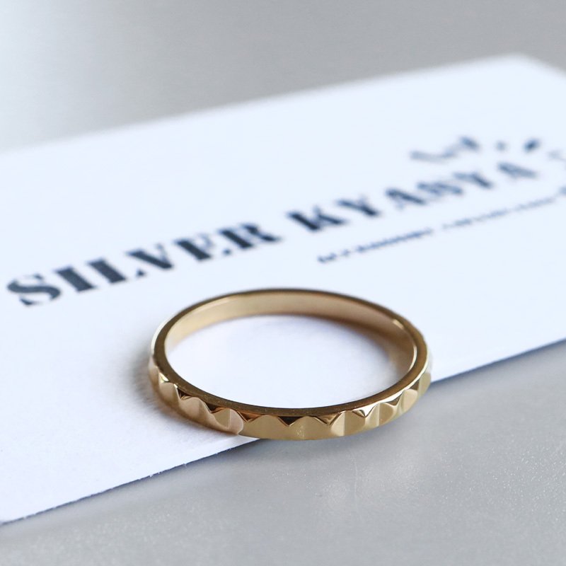 ステンレス スタッズリング 細身 カットリング ゴールドリング 指輪 シンプル キラキラ お洒落 ピンキー 細め ワンポイント プチプラ レディース 女性 金属アレルギー対応