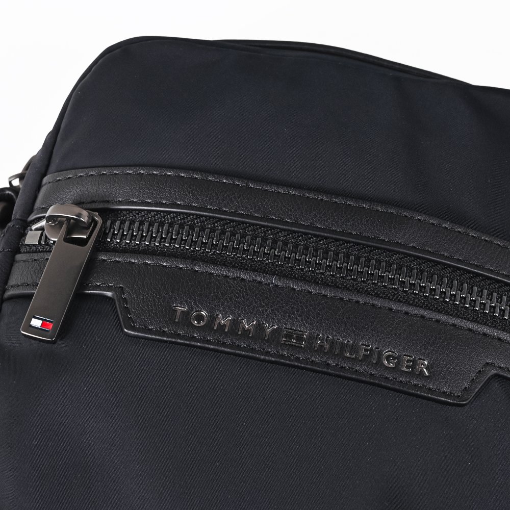 高品質ヨーロッパ輸入モデル トミーヒルフィガー TOMMY HILFIGER ショルダーバッグ NYLON MINI REPORTER メンズ ブラック AM0AM14688 BDS BLACK 送別会 誕生日 結婚祝い 結婚式 彼氏 息子 夫 男性 名刺入れ 高級 父の日 母の日 即日発送