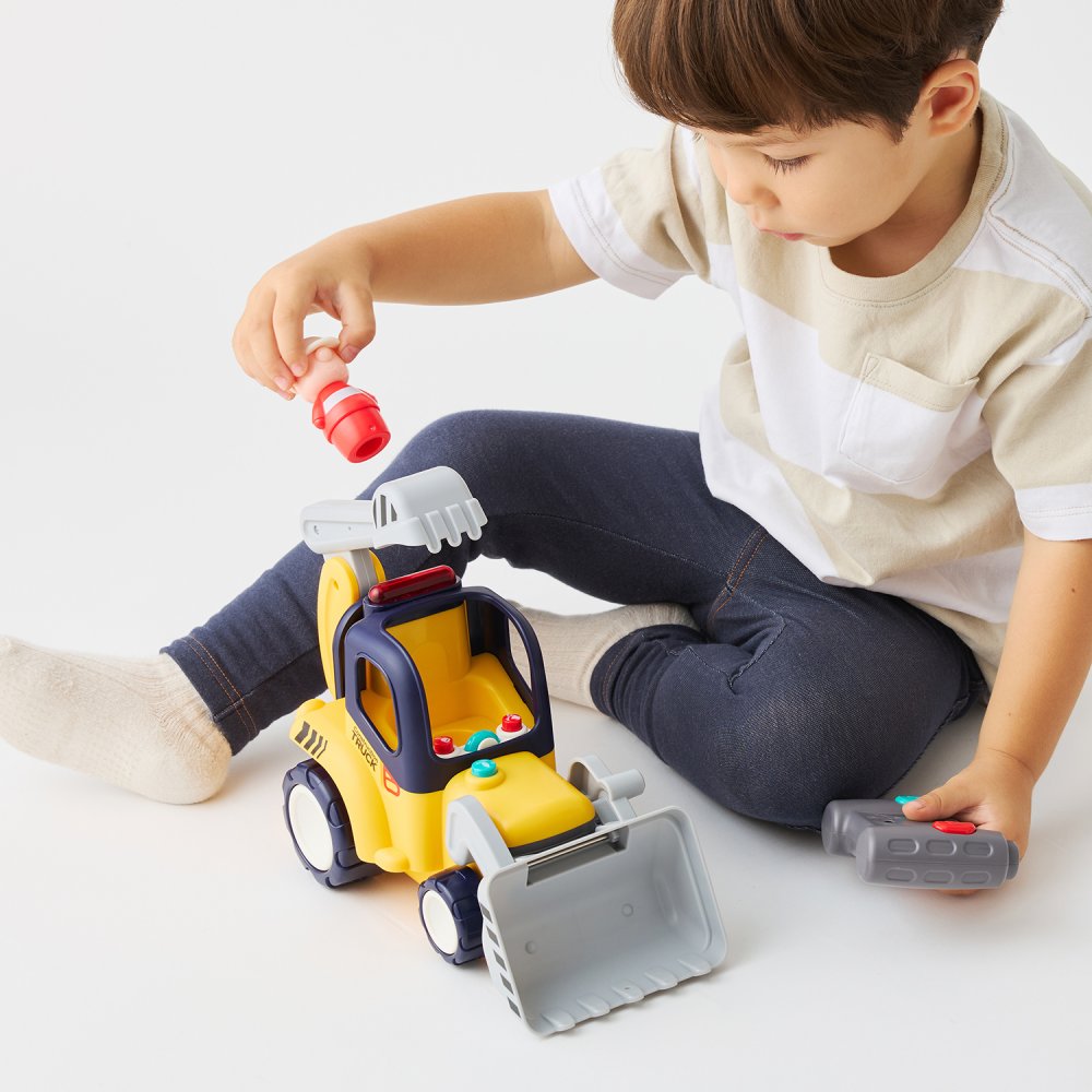 誕生日プレゼント Hola Toys オラトイズ 音がいっぱい はじめてのリモコンショベルカー リモコンカー ラジコン はたらく車 働く車 重機 乗り物 のりもの おもちゃ 音が鳴る メロディ ライト 自動走行 ごっこ遊び 知育玩具 1歳半 18カ月 2歳 3歳 男の子 女の子 お祝い ギフト