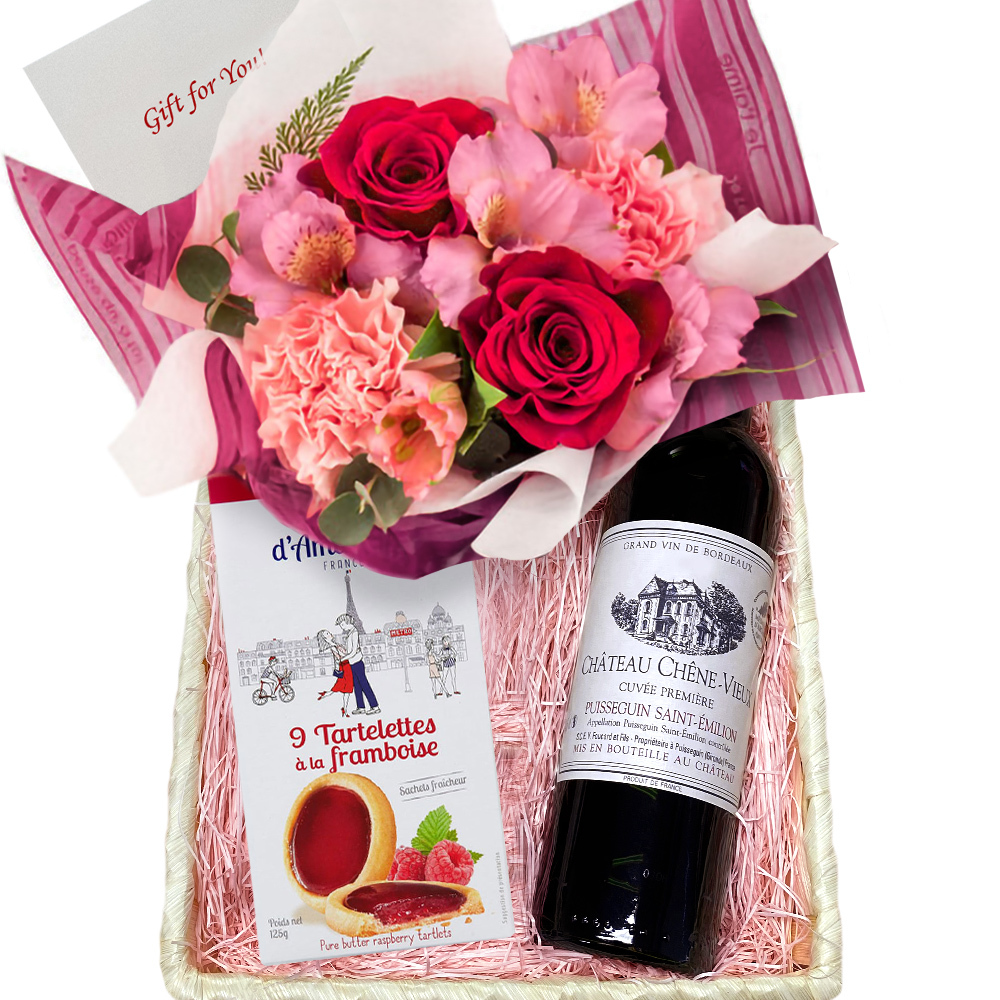 記念日 誕生日 フラワーアレンジメントと赤ワイン・スイーツのギフト フランス ボルドー 辛口 375ml ハーフボトル 生花 ピンク バラ カーネーション ラズベリータルト クッキー お酒 御祝い 御礼 女性 専用ラッピング 送料無料