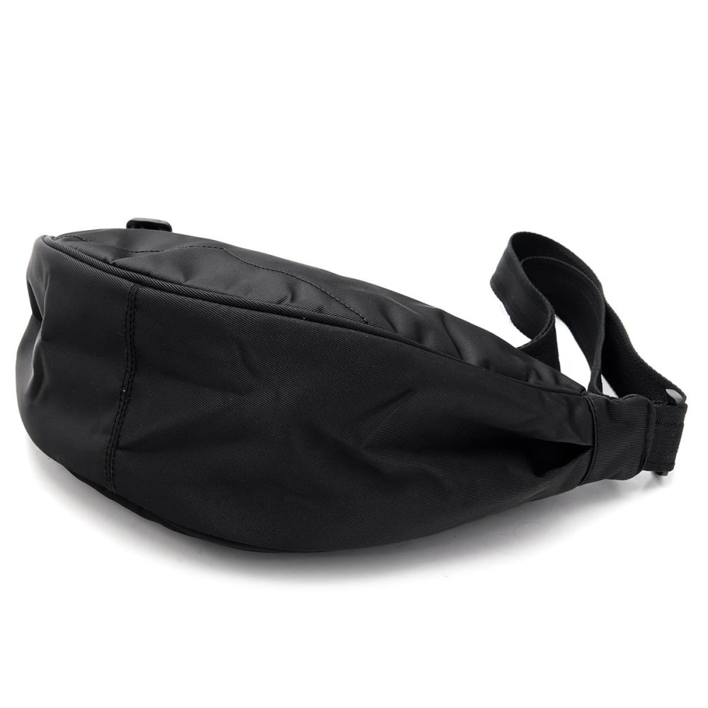 HUNTER ハンター Claymorie Nylon Sling クレイモリー ナイロン スリングバッグ ショルダーバッグ クロスボディバッグ メンズ レディース ユニセックス 黒 ブラック 斜め掛け 耐水 HXRU0049252HB