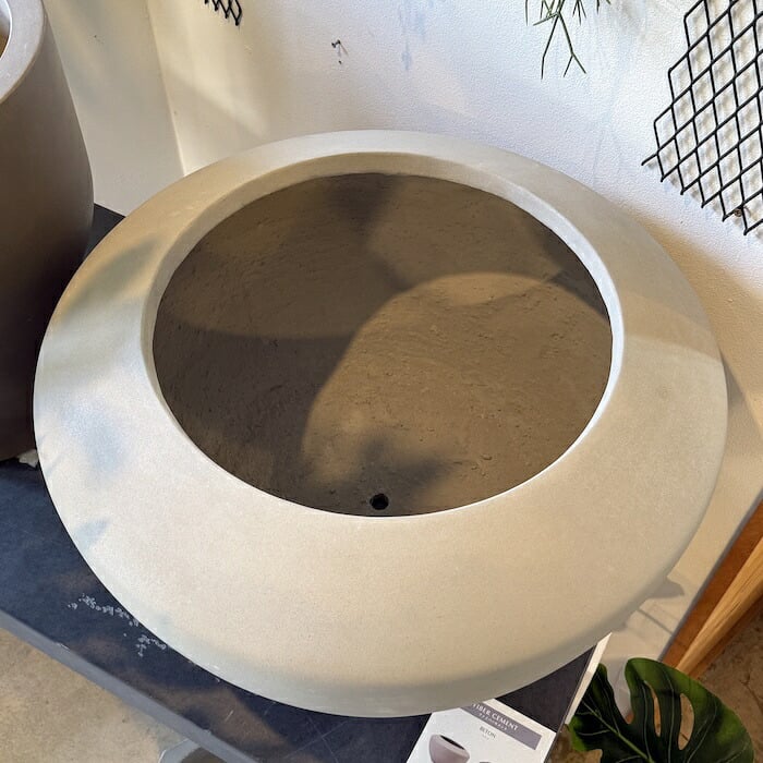 植木鉢 おしゃれ 大型 18号 鉢カバー ベトン ユリウス ロー 屋外向け 高級 丸型 北欧 観葉植物用 サボテン 特大 インテリア プランター 深型