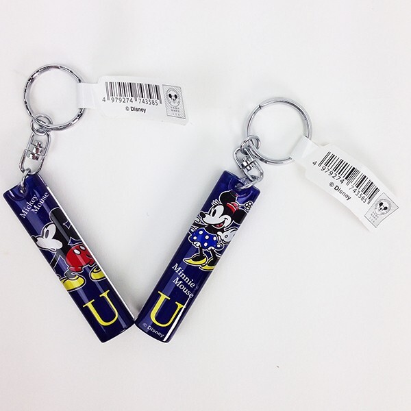 ディズニー ミッキー＆ミニー イニシャルキーホルダー U グッズ  (MCOR)