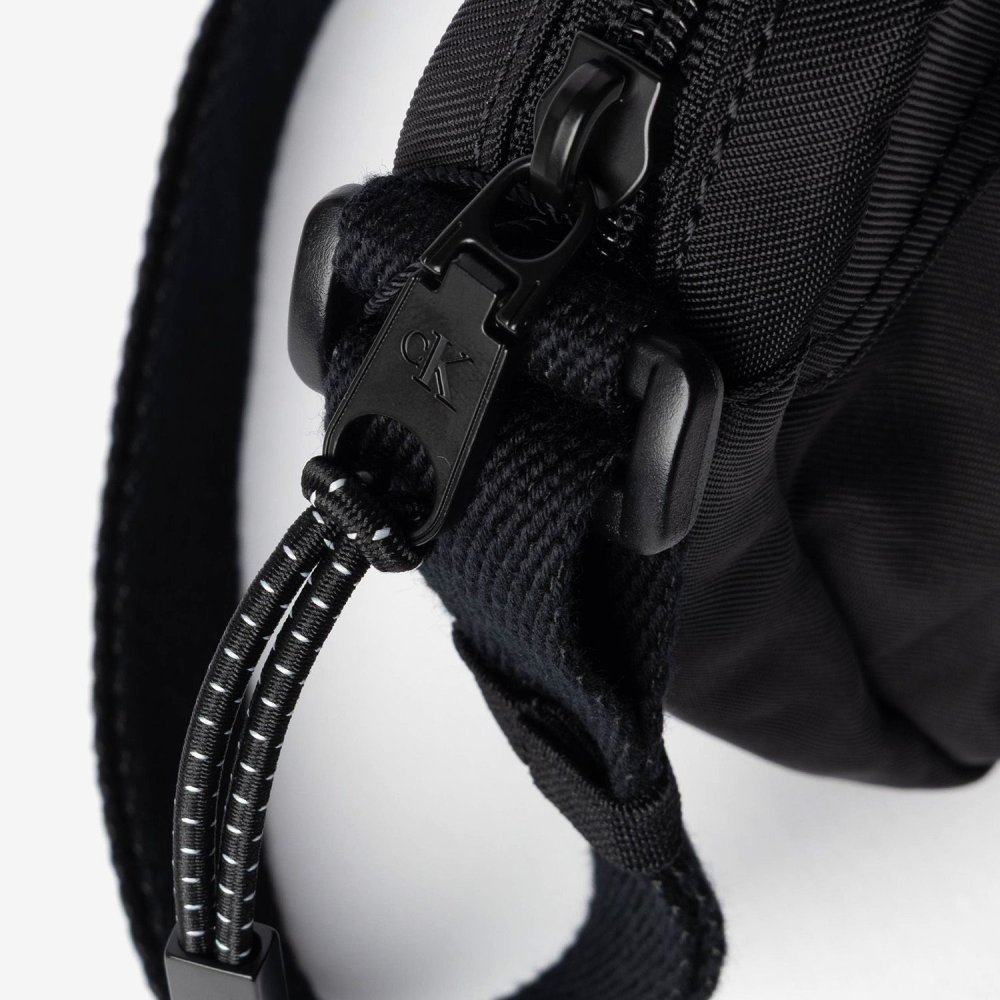 カルバンクライン Calvin Klein BOLD CAMERA BAG ロゴ ナイロン カメラバッグ LV04D3117G ショルダーバッグ メンズ バッグ