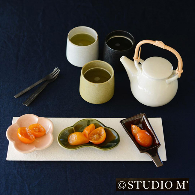 studio m’ スタジオエム なつめ 土瓶[急須 おしゃれ ティーポット 土瓶急須 和食器 日本製 陶器 かわいい 小さめ ミニ ポット 電子レンジ対応 来客用 お茶 煎茶道具 紅茶 ティータイム 籐 ハンドル 持ち手 ナチュラル]
