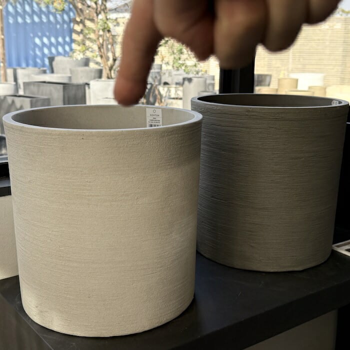 鉢カバー おしゃれ 大型 14号 9号 M S サイズ 植木鉢 KONTON コントン ソンク シリンダー 円柱 丸型 軽量 砂岩調 屋外 室内 高級 北欧 モダン ナチュラル 観葉植物用 シンボルツリー サボテン 多肉植物 特大 玄関 プランター 底穴なし チャコールグレー ウォームグレー