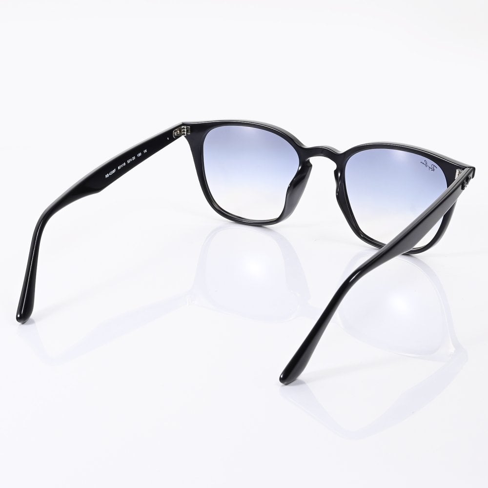 レイバン Ray-Ban サングラス 52サイズ ローブリッジフィット アジアンフィット ウェリントン スクエア型 男女兼用 メンズ レディース ライトブルー RB4258F 601 19 52 20 150 1N 【スペシャルラッピング660円(別売り)】送別会 誕生日 お中元 結婚祝い 結婚式 高級 父の日 母の日 ホワイトデー