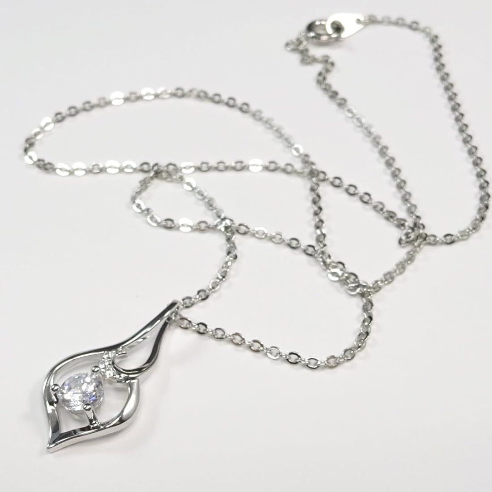 SILVER925 キュービックジルコニアストーン 雫型ネックレスペンダント 大粒一粒CZ【送料無料】【レディース,激安,特価,通販】