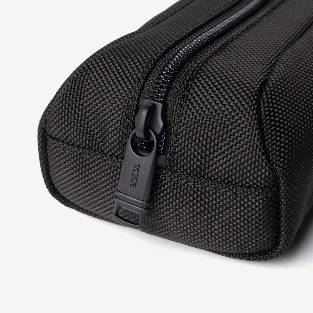 トゥミ TUMI ALPHA アルファ ELECTRONIC CORD POUCH 02603042D3 117250 ポーチ メンズ 雑貨 小物 ブラック