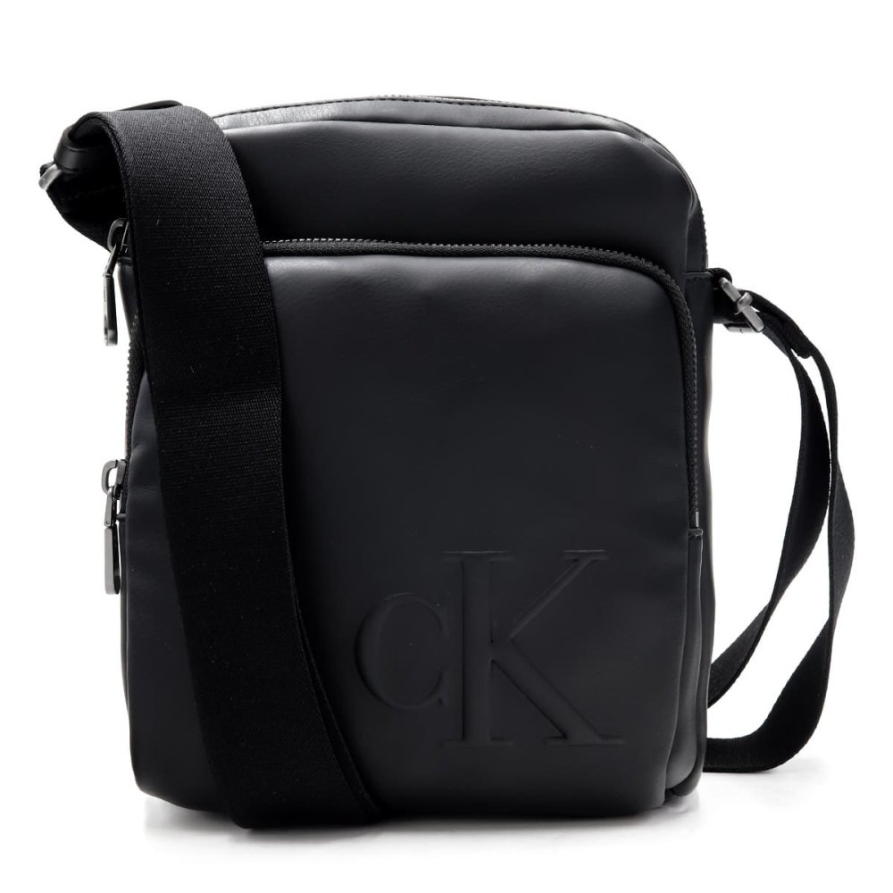 カルバンクライン ショルダーバッグ メンズ Calvin Klein BOLD CK POCKET REPORTER 斜めがけ クロスボディ ミニショルダー CKロゴ 型押し 前ポケット ブラック 黒 ポリウレタン LV04D3368G-UB1