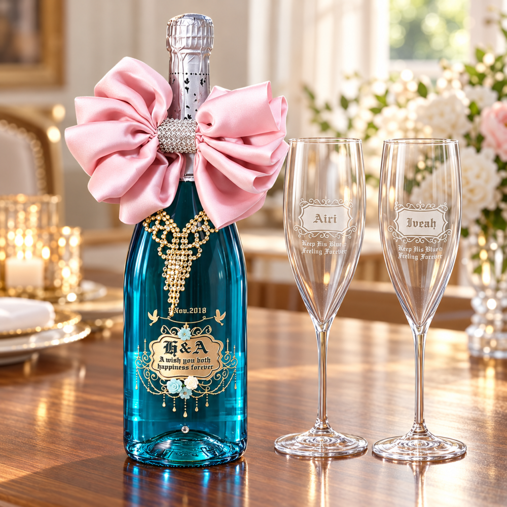 卒業 退職 名入れ ペアギフト SXX 酒セット スパークリングワイン シャンパン ブルー・オブ・マリア 750ml & おまかせシャンパングラス 2点 デコ仕上げ ボトルネックレス・リボンコサージュ付 布張りBOX入り / プレゼント ギフト 両親 夫婦 結婚 金婚式 銀婚式 退職 記念 誕生日 長寿 祝い