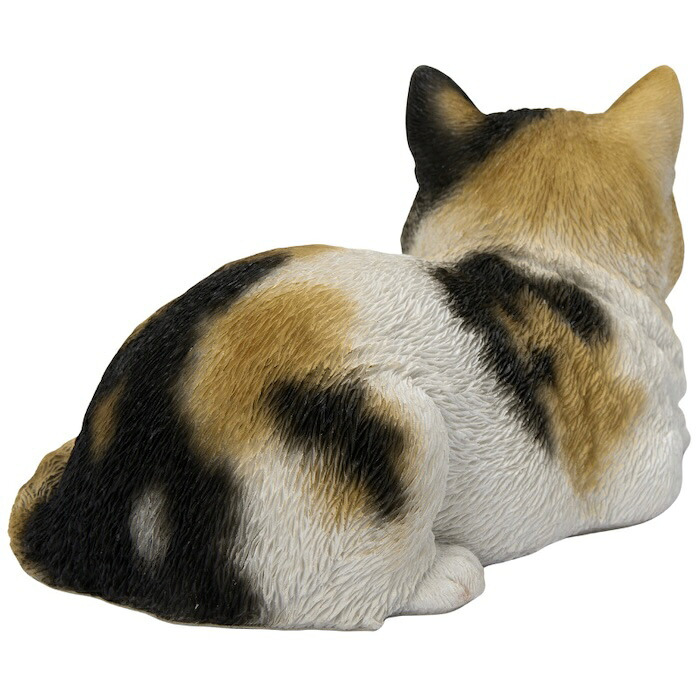 置物 猫 寝そべる三毛猫 幅17cm woobia ウービア リアル かわいい おしゃれ 玄関 インテリア オブジェ ガーデン みけ猫 ねこ ネコ 動物 アニマル 癒し 棚 北欧 リビング 縁起 プレゼント ギフト 新築祝い 猫好き