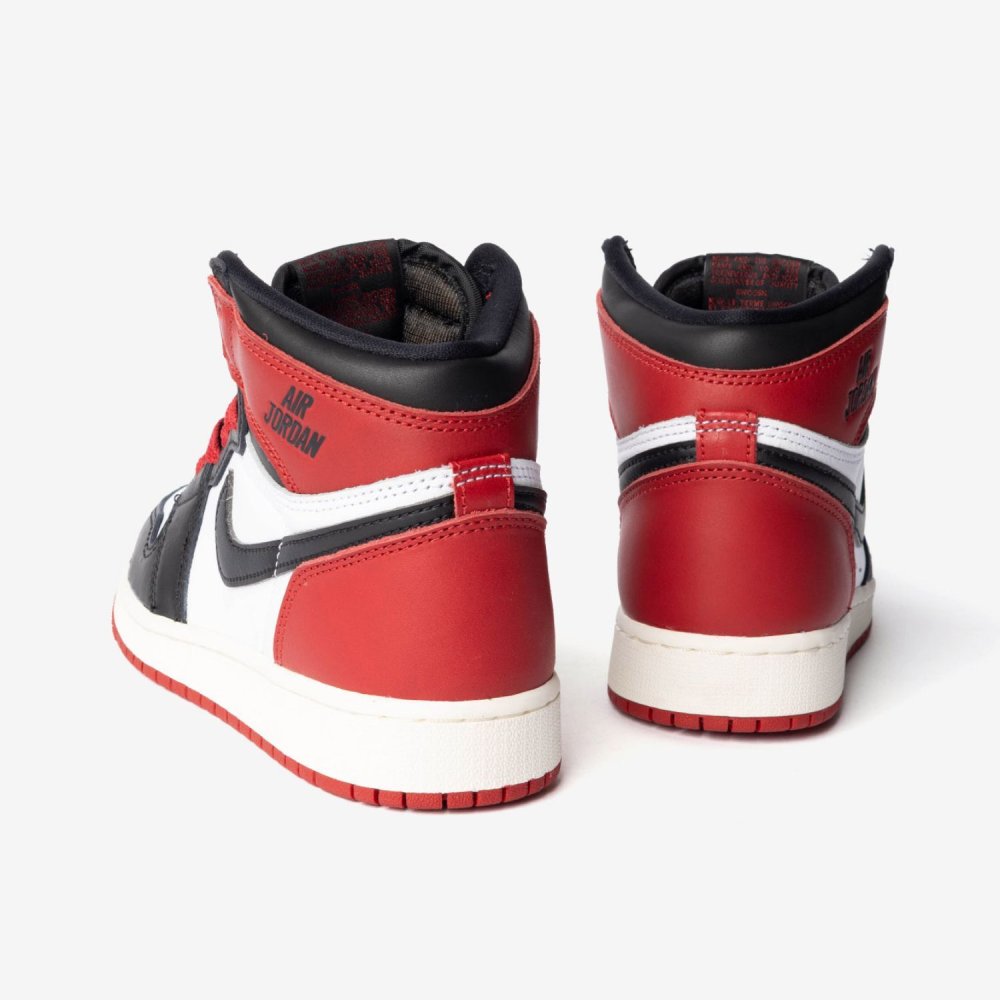 ナイキ NIKE AIR JORDAN 1 RETRO HIGH OG GS BLACK TOE REIMAGINED エアジョーダン レトロ ハイ オージー FD1437 スニーカー ハイカット つま黒 ジュニア キッズ レディース シューズ AJ1