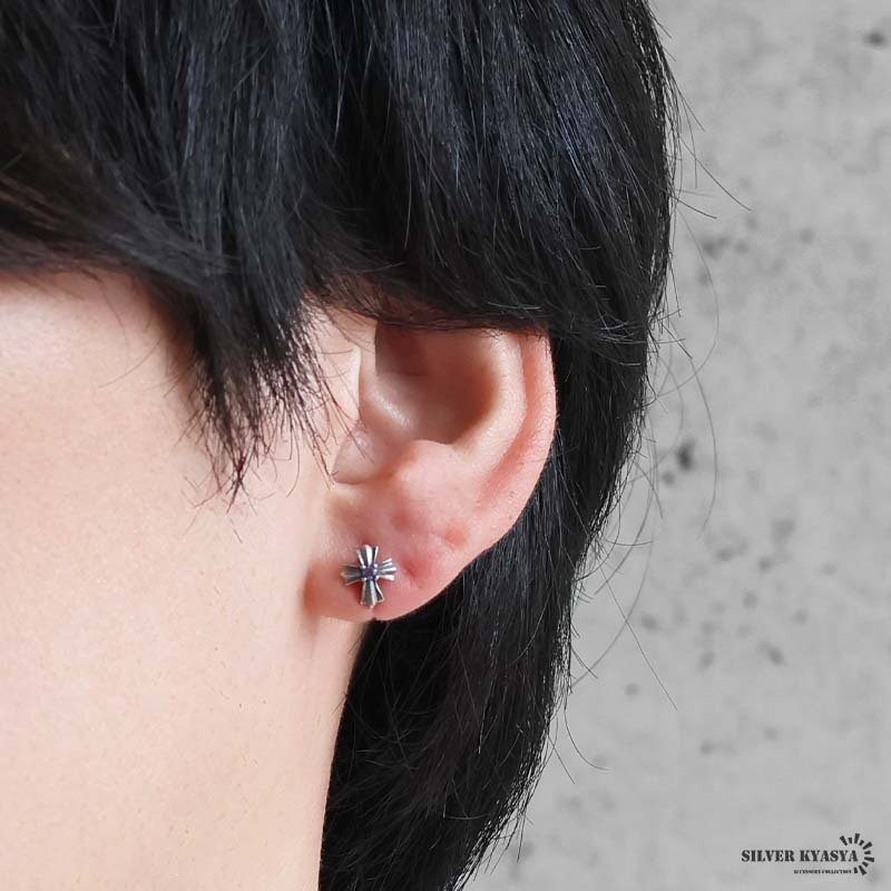 シルバー925 クロスピアス パープルストーン メンズ レディース ユニセックス 十字架 モチーフ アクセサリー 耳飾り スタッド 小ぶり ワンポイント 紫 カラーストーン 重厚 存在感 カジュアル ロック パンク 片耳用 1点